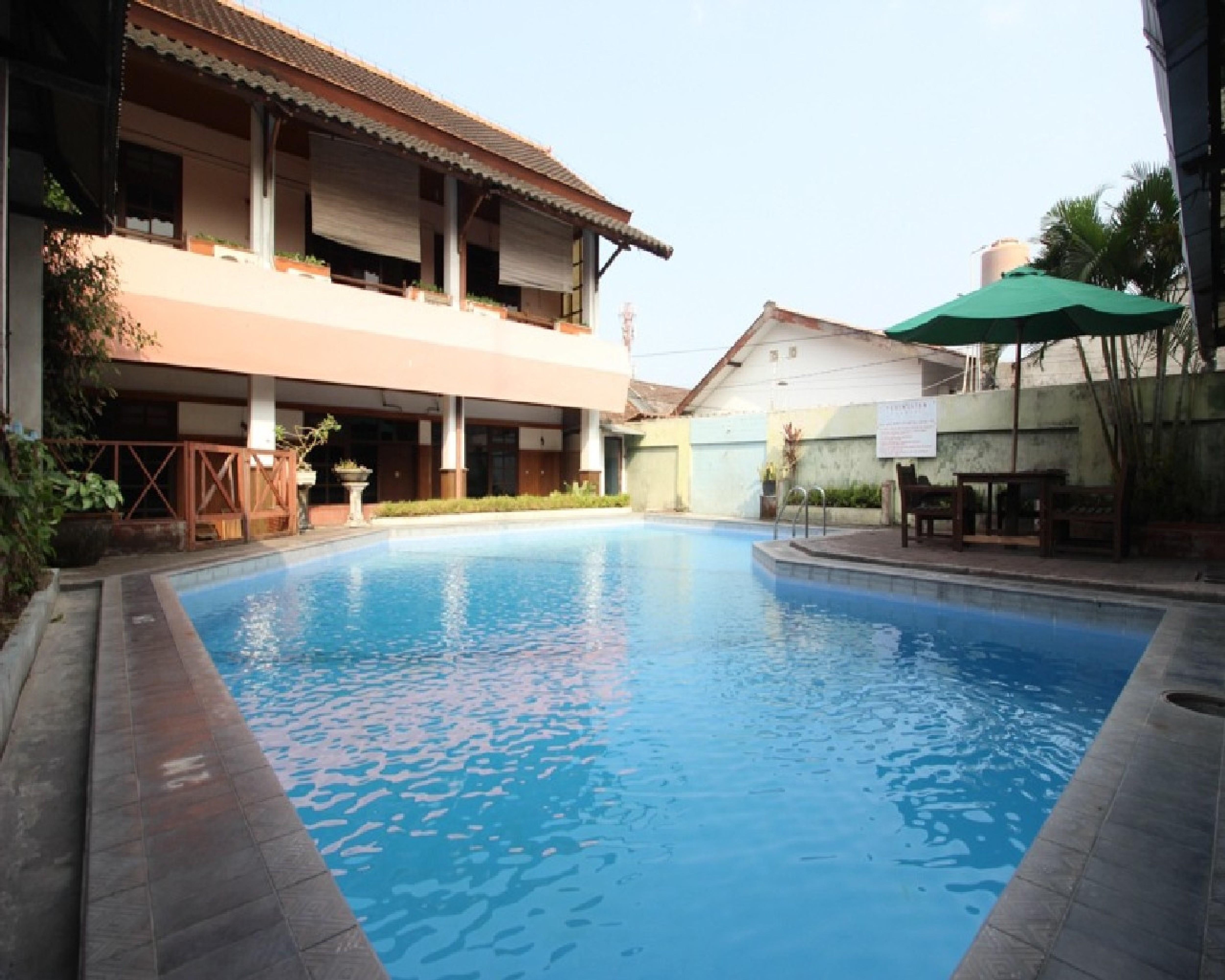 เรดดอร์ซ แอท มันตรีเชรอน 2 Hotel ยอกยาการ์ตา ภายนอก รูปภาพ