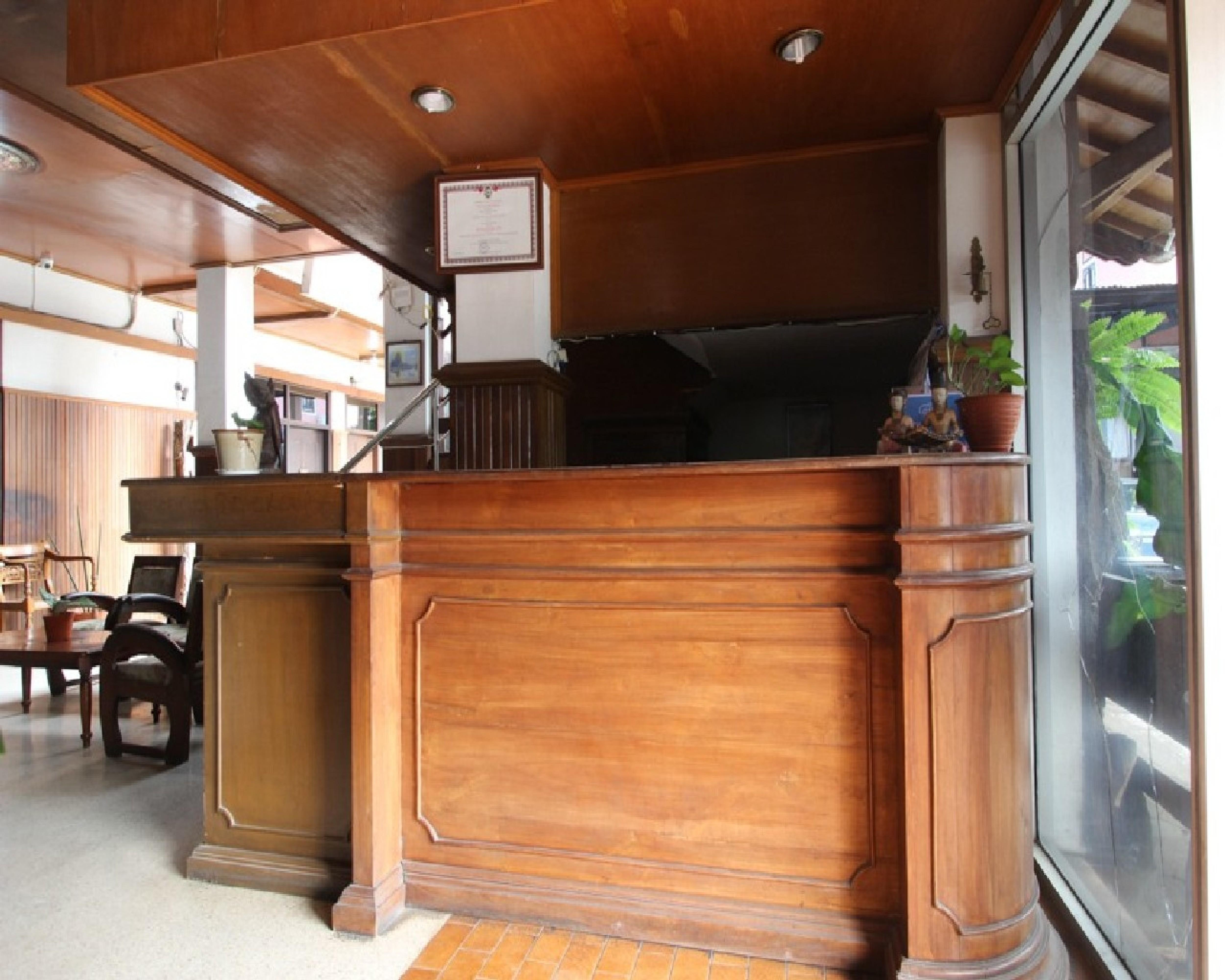 เรดดอร์ซ แอท มันตรีเชรอน 2 Hotel ยอกยาการ์ตา ภายนอก รูปภาพ