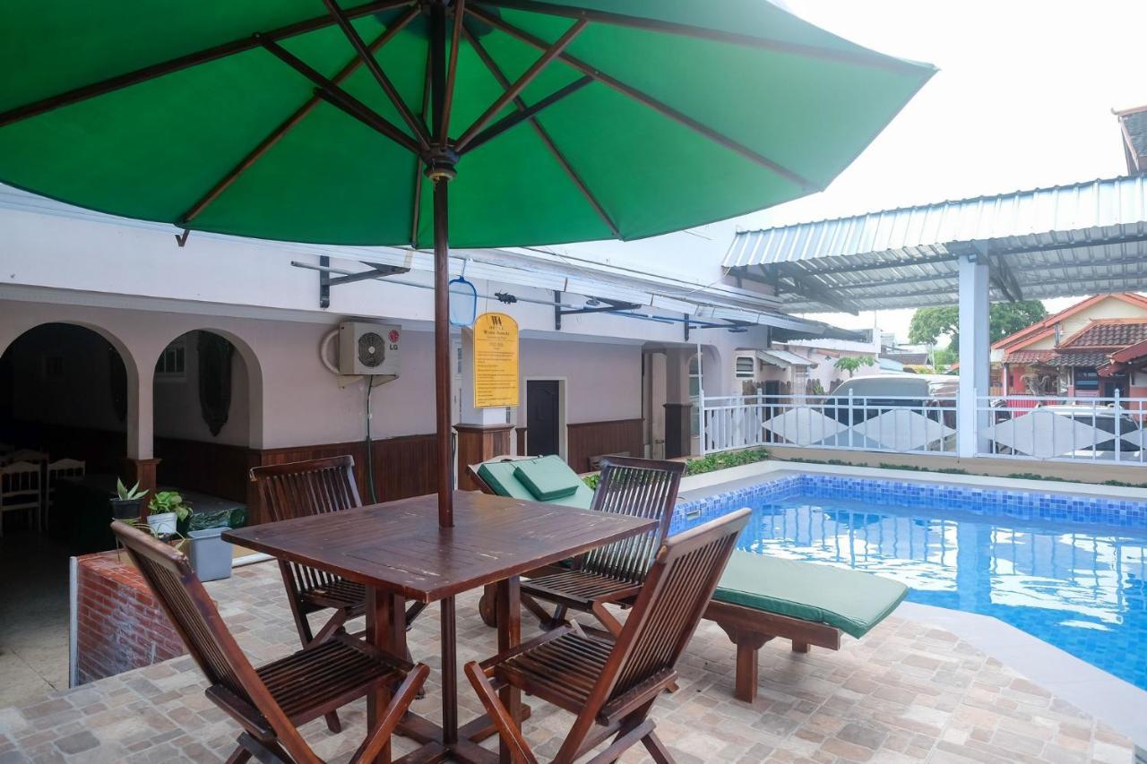 เรดดอร์ซ แอท มันตรีเชรอน 2 Hotel ยอกยาการ์ตา ภายนอก รูปภาพ