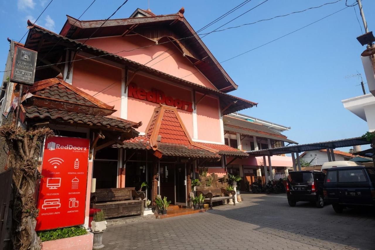 เรดดอร์ซ แอท มันตรีเชรอน 2 Hotel ยอกยาการ์ตา ภายนอก รูปภาพ